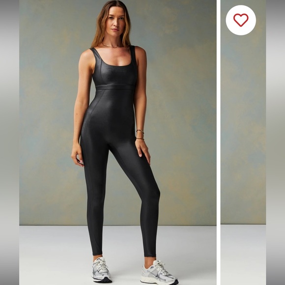 Khloe x fabletics size small - Picture 2 of 5
